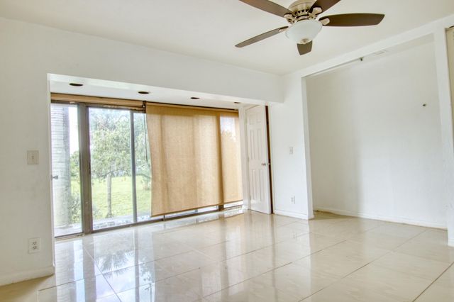 4360 Fountains Drive 4360, Lake Worth, FL 33467