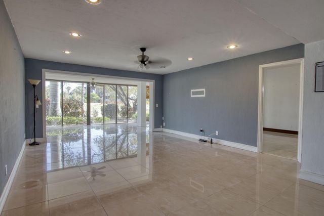 4360 Fountains Drive 4360, Lake Worth, FL 33467
