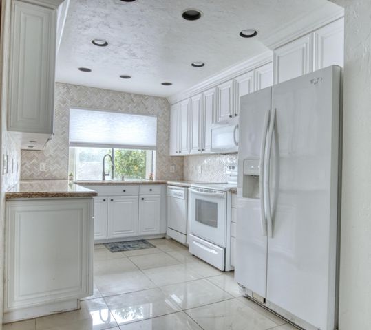 4360 Fountains Drive 4360, Lake Worth, FL 33467
