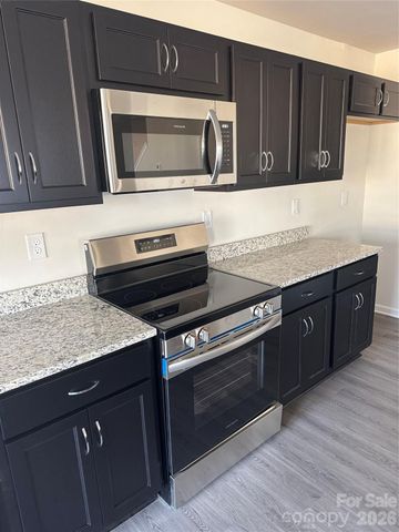 912 W Sumter Street, Shelby, NC 28150