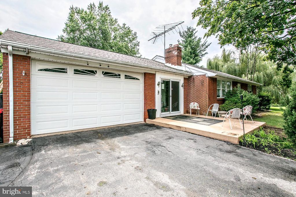 24 S PARK AVE, TROOPER, PA 19403 — photo 2