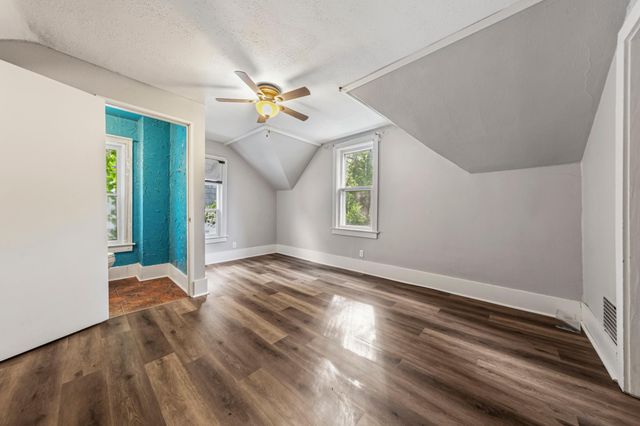 1617 N 4th Street, Mankato, MN 56001