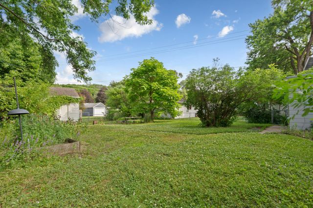1617 N 4th Street, Mankato, MN 56001