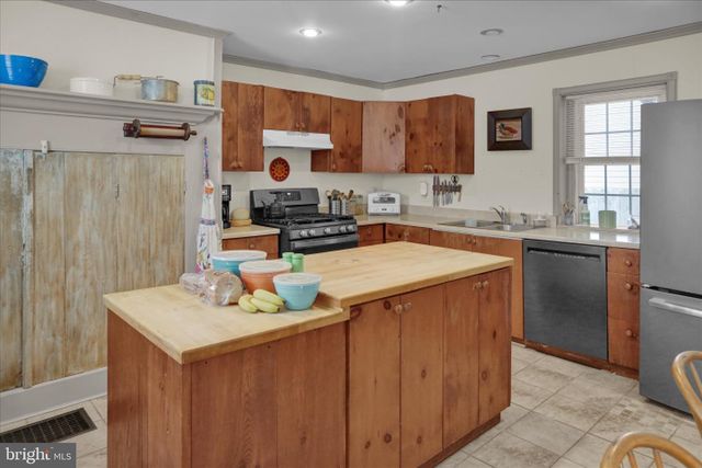 130 E MARKET ST, Marietta, PA 17547