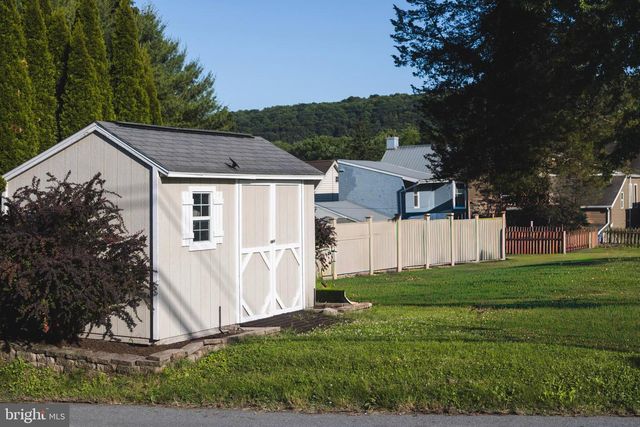 130 E MARKET ST, Marietta, PA 17547