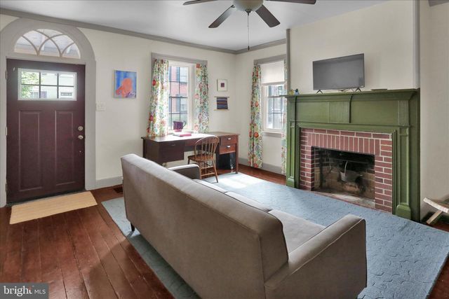 130 E MARKET ST, Marietta, PA 17547