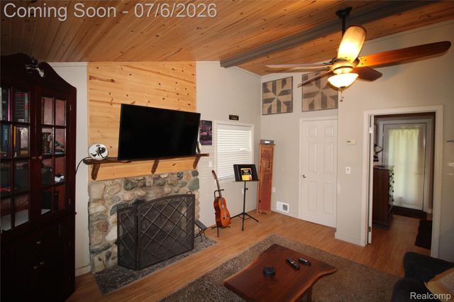 11144 Beryl Drive, White Lake Charter Township, MI 48386