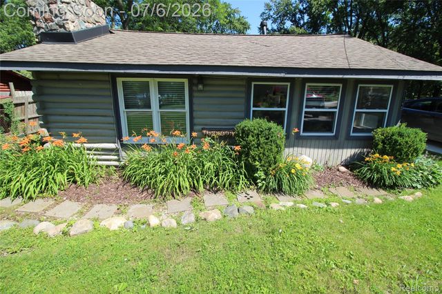 11144 Beryl Drive, White Lake Charter Township, MI 48386