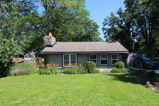 11144 Beryl Drive, White Lake Charter Township, MI 48386