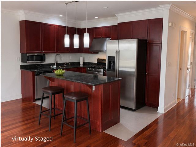 314 Soundview Lane, College Point, NY 11356