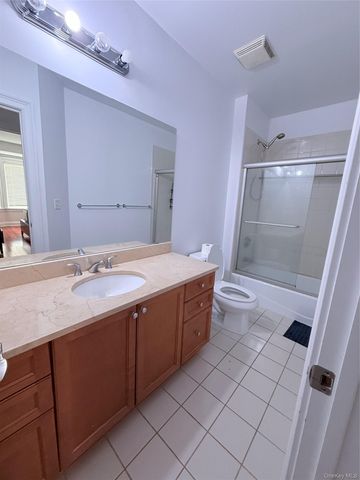 314 Soundview Lane, College Point, NY 11356