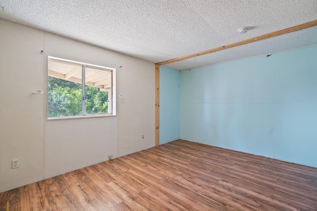 13905 Mendenhall Road, Red Bluff, CA 96080