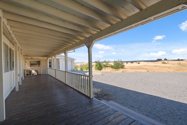 13905 Mendenhall Road, Red Bluff, CA 96080