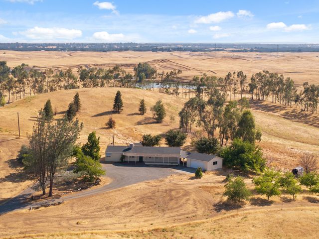 13905 Mendenhall Road, Red Bluff, CA 96080