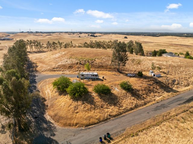 13905 Mendenhall Road, Red Bluff, CA 96080