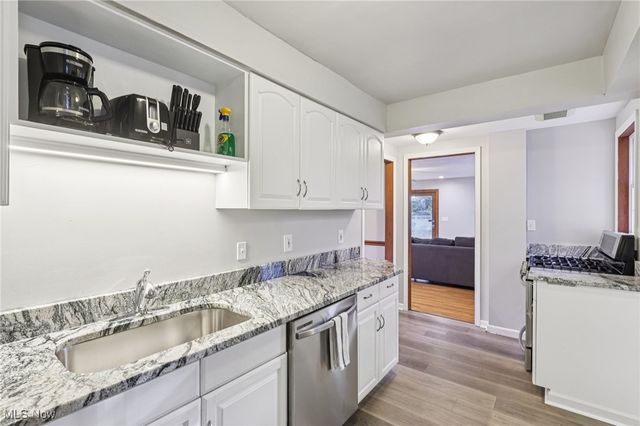 3475 W 145th Street, Cleveland, OH 44111