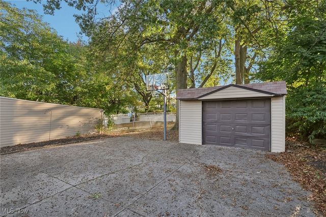 3475 W 145th Street, Cleveland, OH 44111