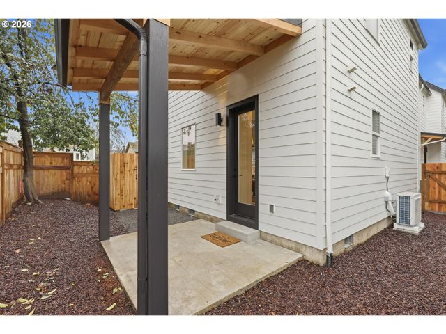 3792 Ne 81ST Ave, Portland, OR 97213