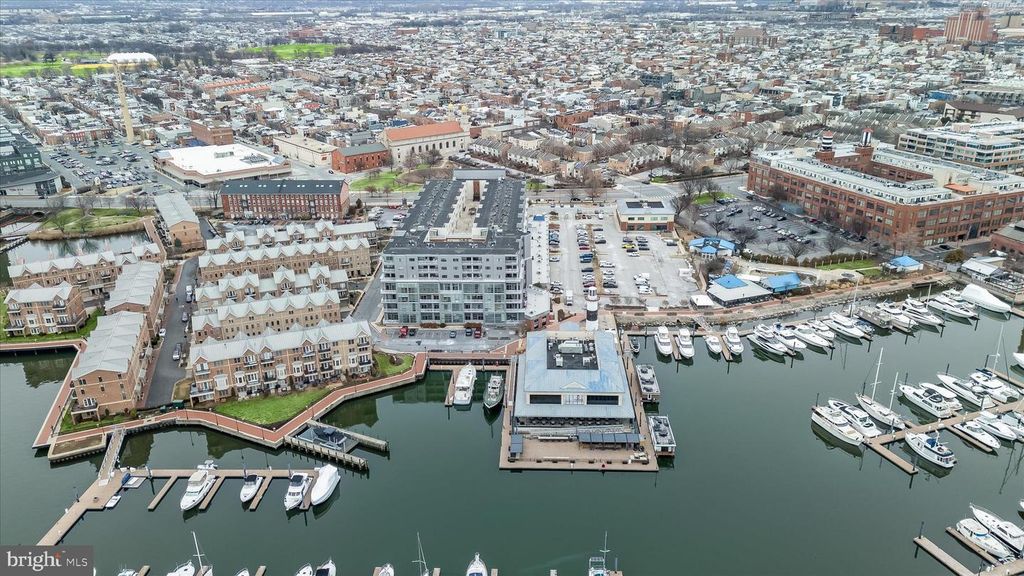 Image 42 of property listing at 2702 LIGHTHOUSE PT E #516, Baltimore, MD 21224