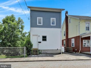 214 E SPRUCE ST, Williamstown, PA 17098