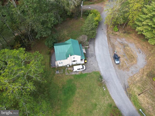 42 BRICKY RD, Pottsville, PA 17901