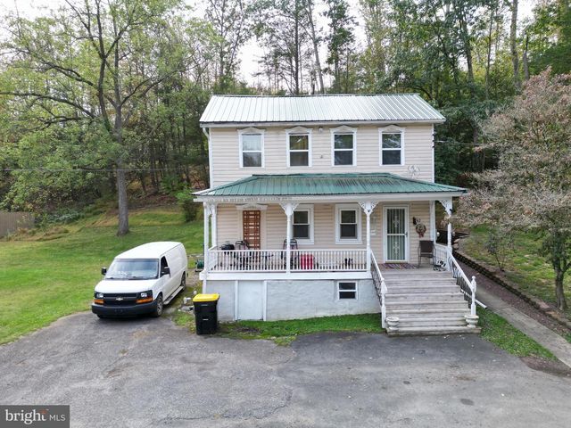 42 BRICKY RD, Pottsville, PA 17901