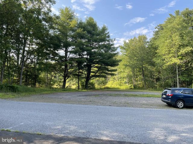 42 BRICKY RD, Pottsville, PA 17901