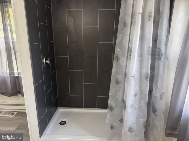 42 BRICKY RD, Pottsville, PA 17901