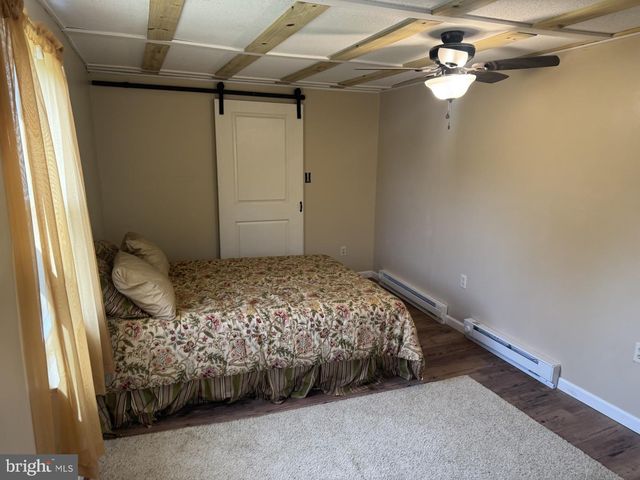 42 BRICKY RD, Pottsville, PA 17901