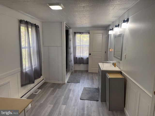 42 BRICKY RD, Pottsville, PA 17901
