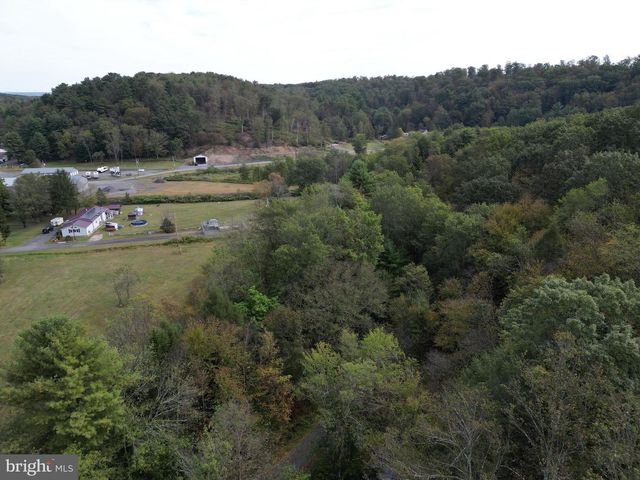 42 BRICKY RD, Pottsville, PA 17901