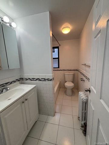 159 Main Street 2C, Huntington, NY 11743