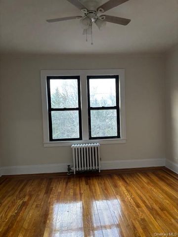 159 Main Street 2C, Huntington, NY 11743