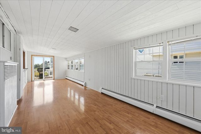 40 DADDY TUCKER, Little Egg Harbor Twp, NJ 08087