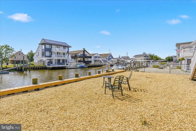 40 DADDY TUCKER, Little Egg Harbor Twp, NJ 08087