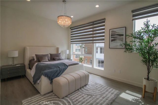 15 S Chapel Ave, Alhambra, CA 91801