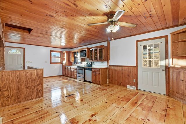 109 New Orchard Dr, Frazer, PA 15084