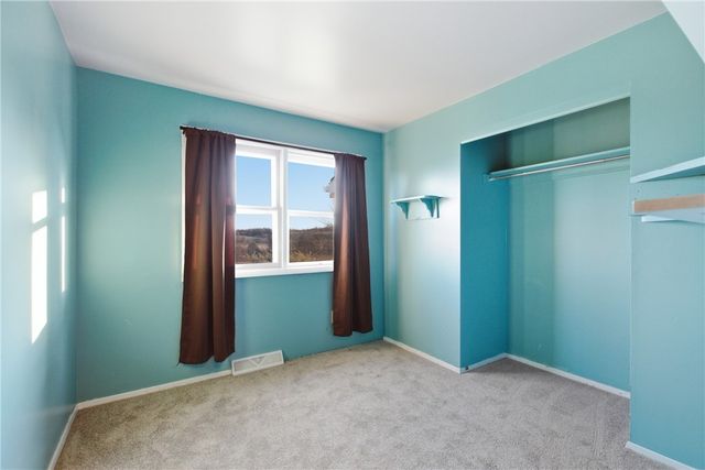 109 New Orchard Dr, Frazer, PA 15084