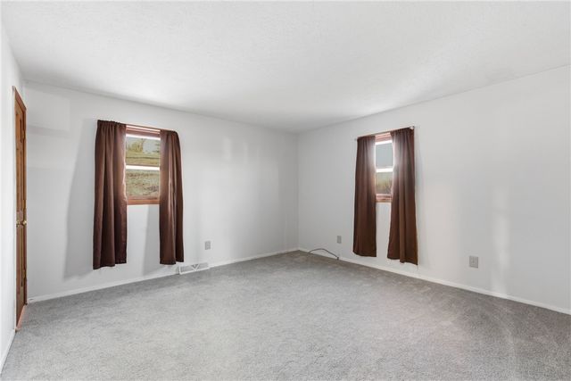 109 New Orchard Dr, Frazer, PA 15084