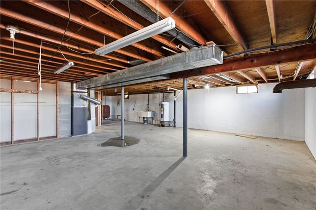 109 New Orchard Dr, Frazer, PA 15084