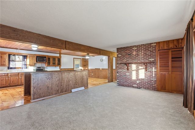 109 New Orchard Dr, Frazer, PA 15084