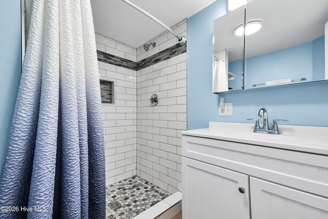 200 1st Street, Hampstead, NC 28443