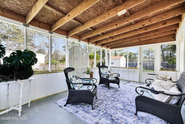 200 1st Street, Hampstead, NC 28443