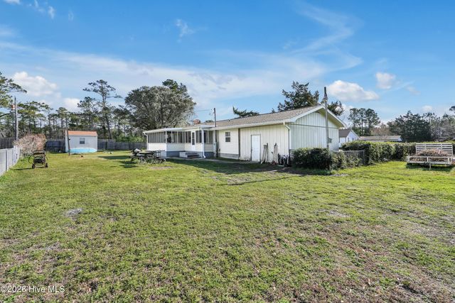 200 1st Street, Hampstead, NC 28443