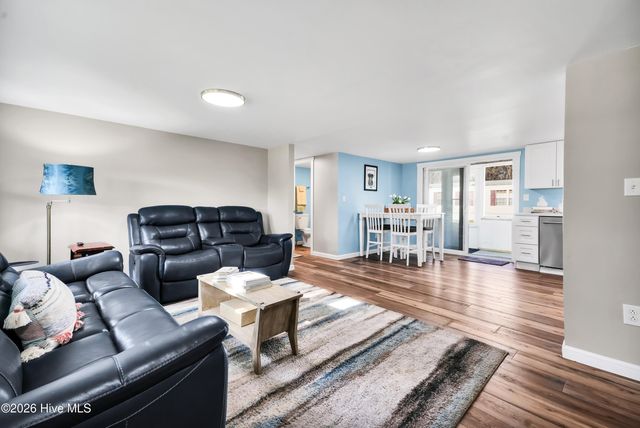 200 1st Street, Hampstead, NC 28443