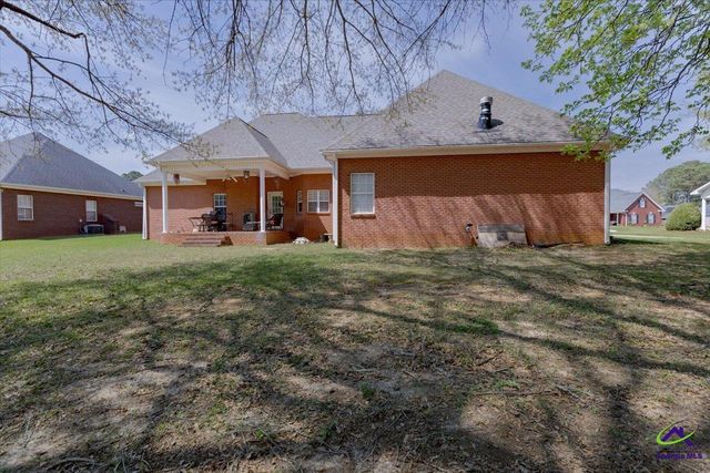 214 Knob Hill Drive, Warner Robins, GA 31088