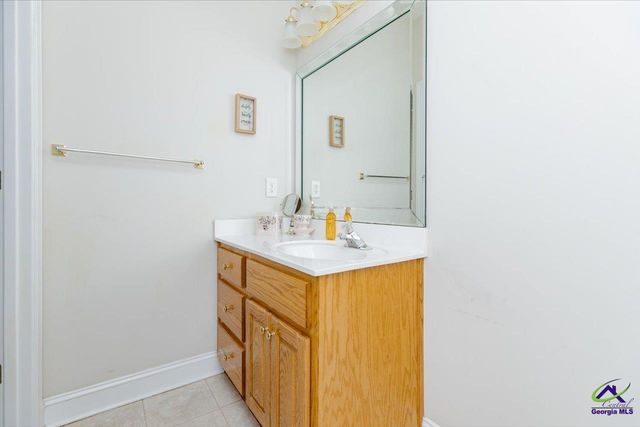 214 Knob Hill Drive, Warner Robins, GA 31088