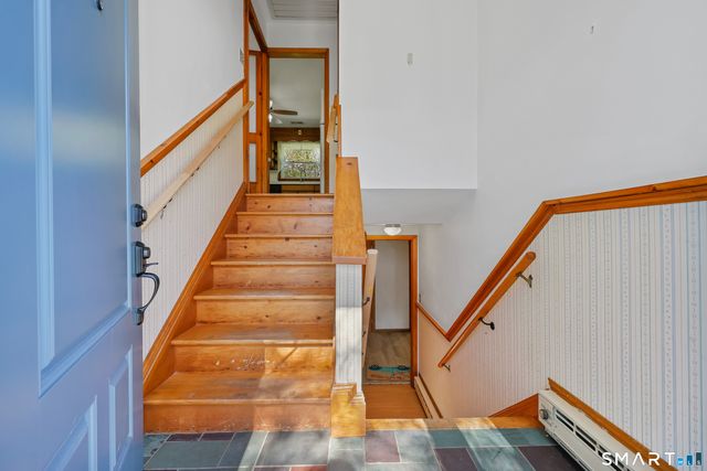 10 Fieldstone Lane, New Milford, CT 06776