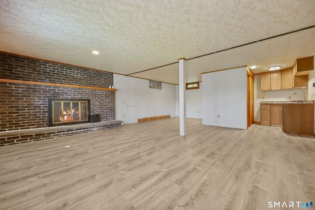 10 Fieldstone Lane, New Milford, CT 06776