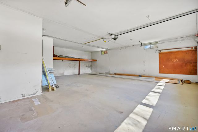 10 Fieldstone Lane, New Milford, CT 06776